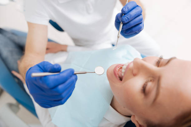 Best Root Canal Treatment  in Maplewood, WA